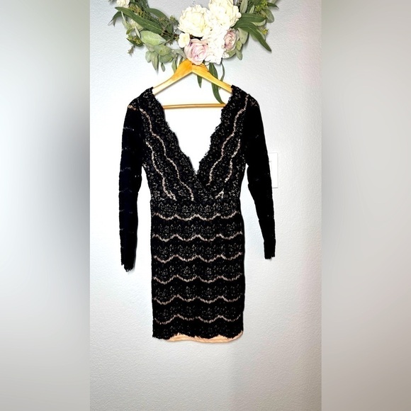 Sexy Black Lace‎ Deep V Neck Party Chic Mini Dress Sz M - Picture 1 of 9